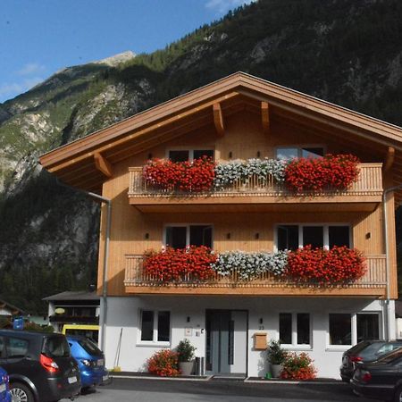 Pension Alpenblick Steeg Exterior photo