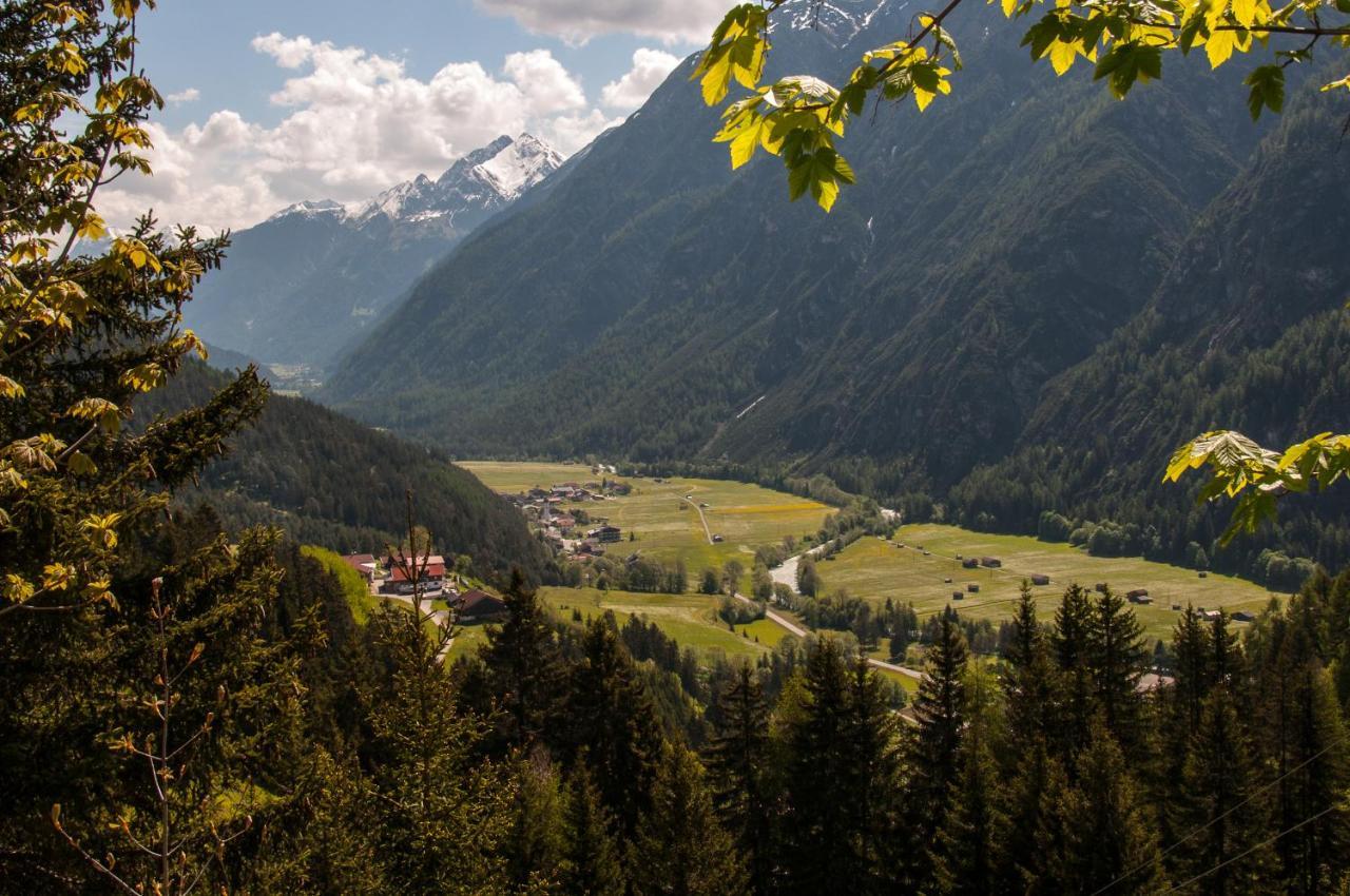 Pension Alpenblick Steeg Exterior photo