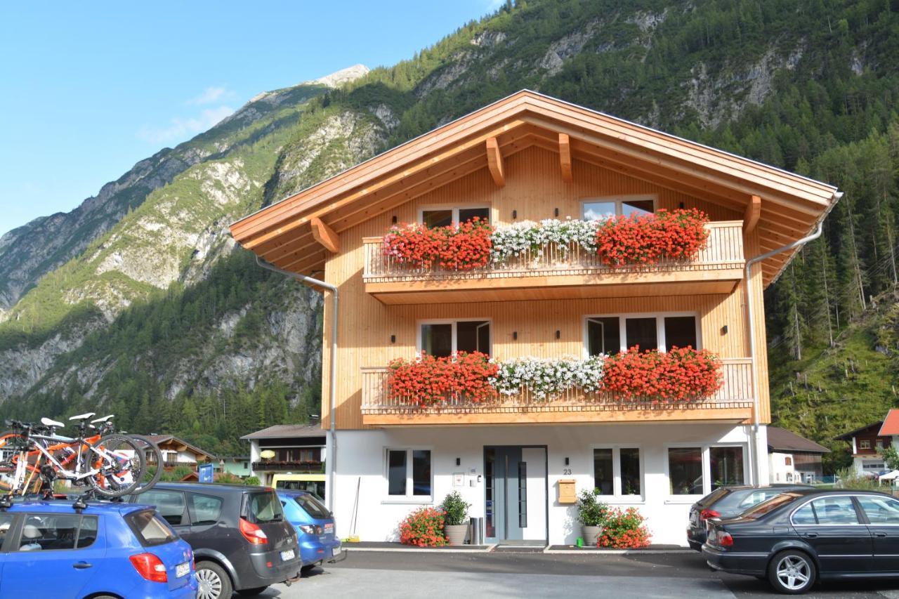 Pension Alpenblick Steeg Exterior photo